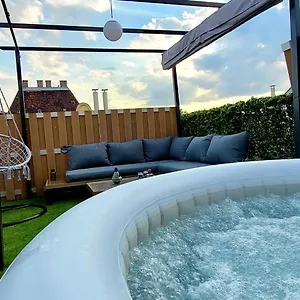 A+ Downtown , Budapest Ungarn